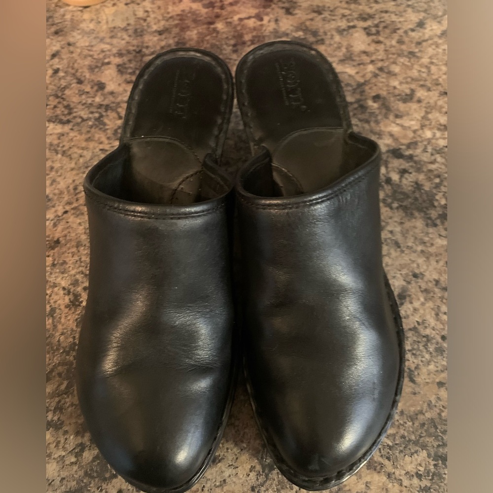 Born clogs